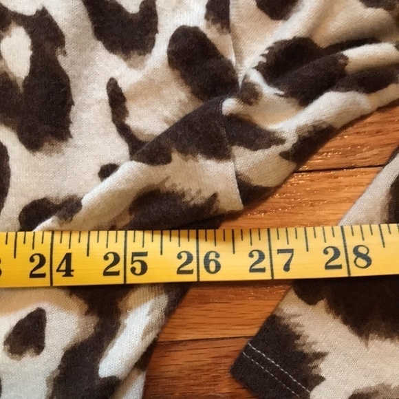Gibsonlook Pullover Top Size L Brown/Tan Animal Print Dolman Sleeves Soft fabric - Picture 3 of 8